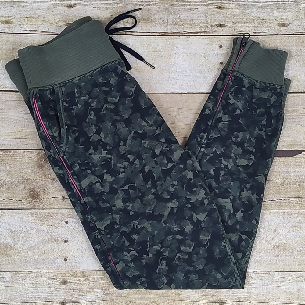 Lululemon No Sweat Pants In Mystic Jungle Fatigue